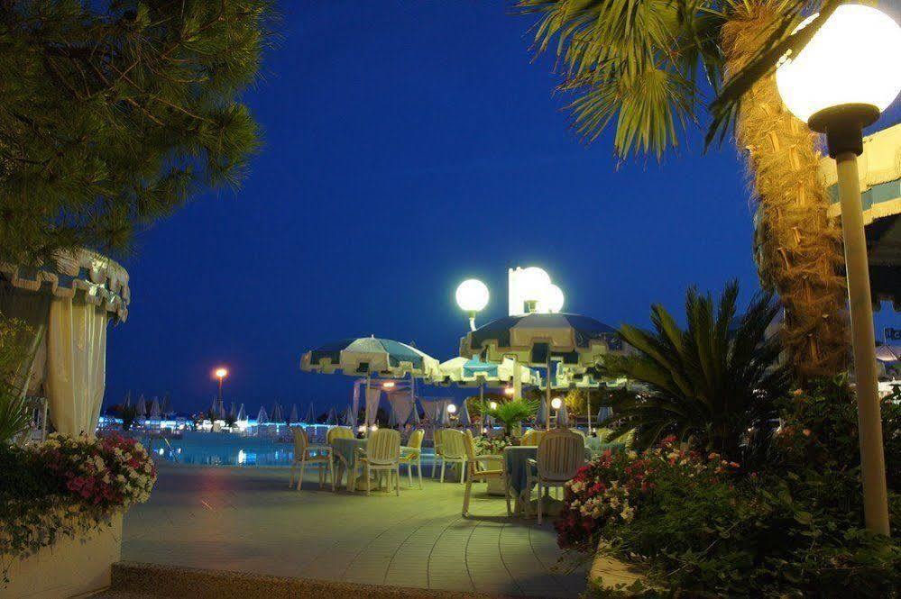 Hotel Corallo Bibione Esterno foto